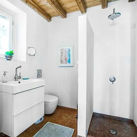 Vinglatouri Sleeps 5 Pool Air Con Wifi Villa *